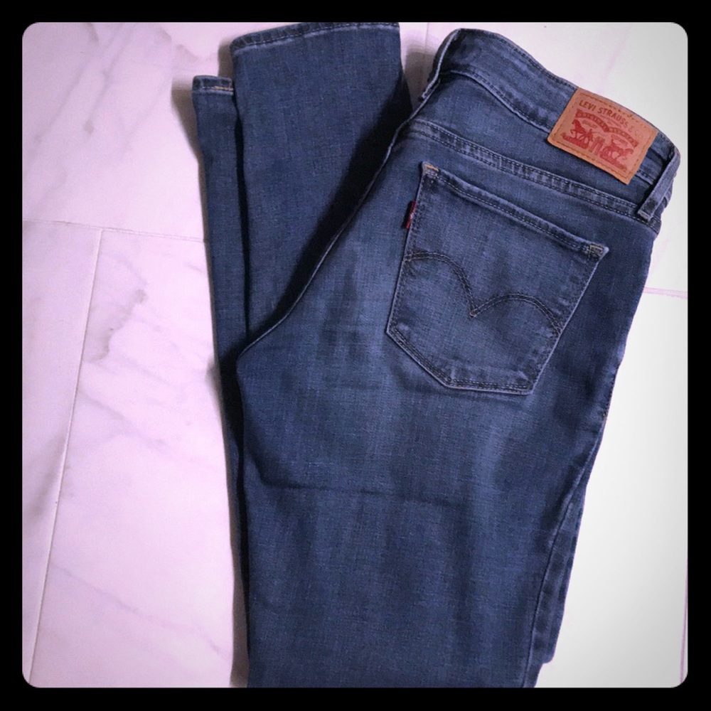 Levi’s 711 Skinny Jeans